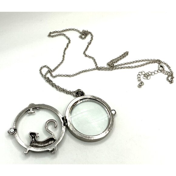 Silver Cat Design Magnifying Glass Pendant Necklace - Picture 6 of 10